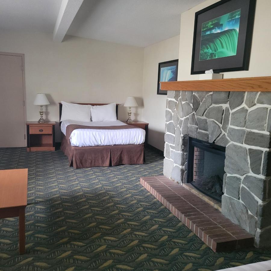 Travelodge By Wyndham Niagara Falls At The Falls Екстериор снимка