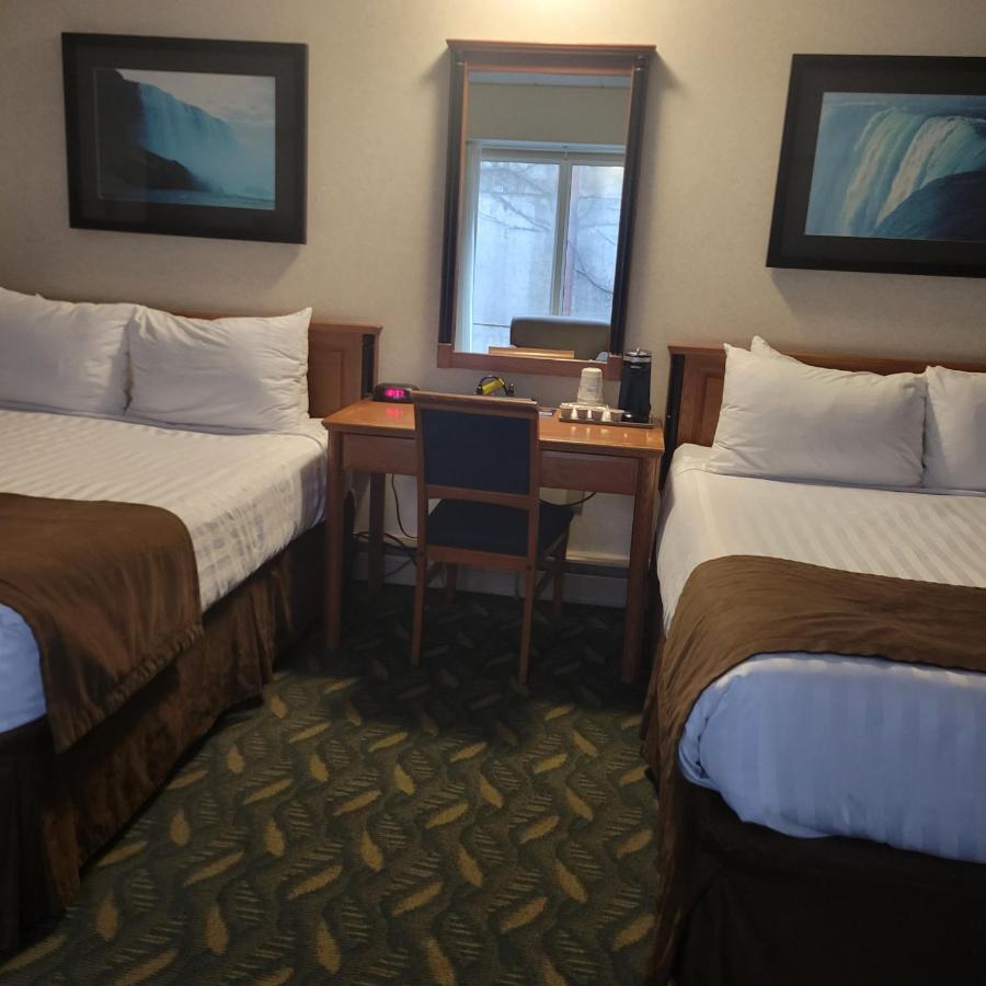 Travelodge By Wyndham Niagara Falls At The Falls Екстериор снимка