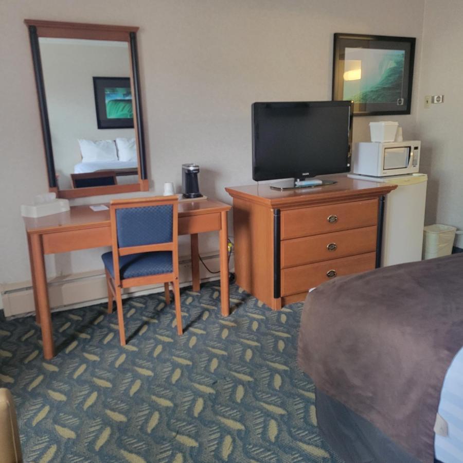 Travelodge By Wyndham Niagara Falls At The Falls Екстериор снимка