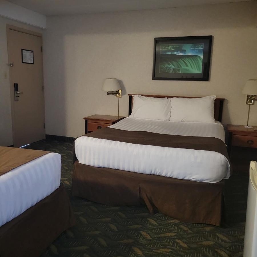 Travelodge By Wyndham Niagara Falls At The Falls Екстериор снимка