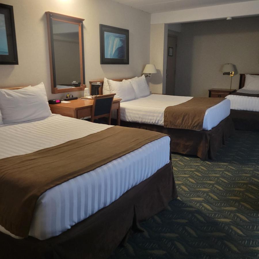 Travelodge By Wyndham Niagara Falls At The Falls Екстериор снимка