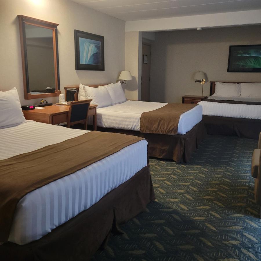 Travelodge By Wyndham Niagara Falls At The Falls Екстериор снимка