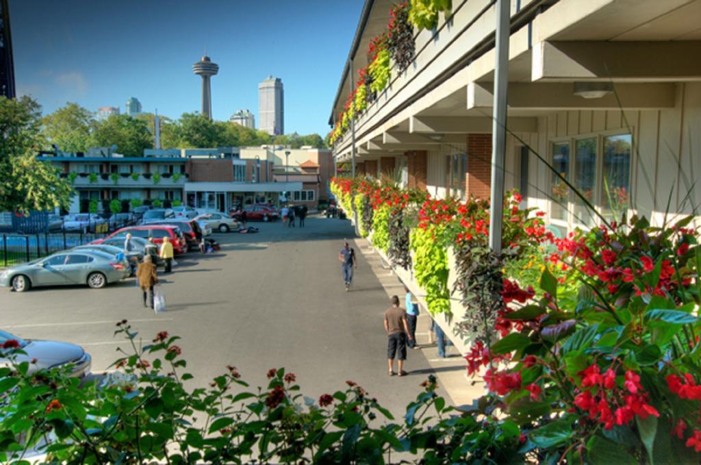 Travelodge By Wyndham Niagara Falls At The Falls Екстериор снимка