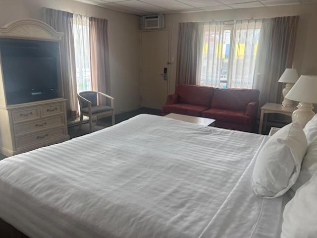 Travelodge By Wyndham Niagara Falls At The Falls Екстериор снимка
