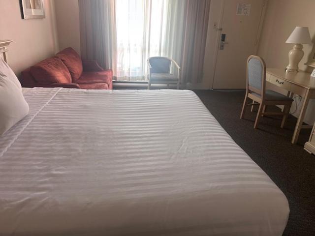Travelodge By Wyndham Niagara Falls At The Falls Екстериор снимка
