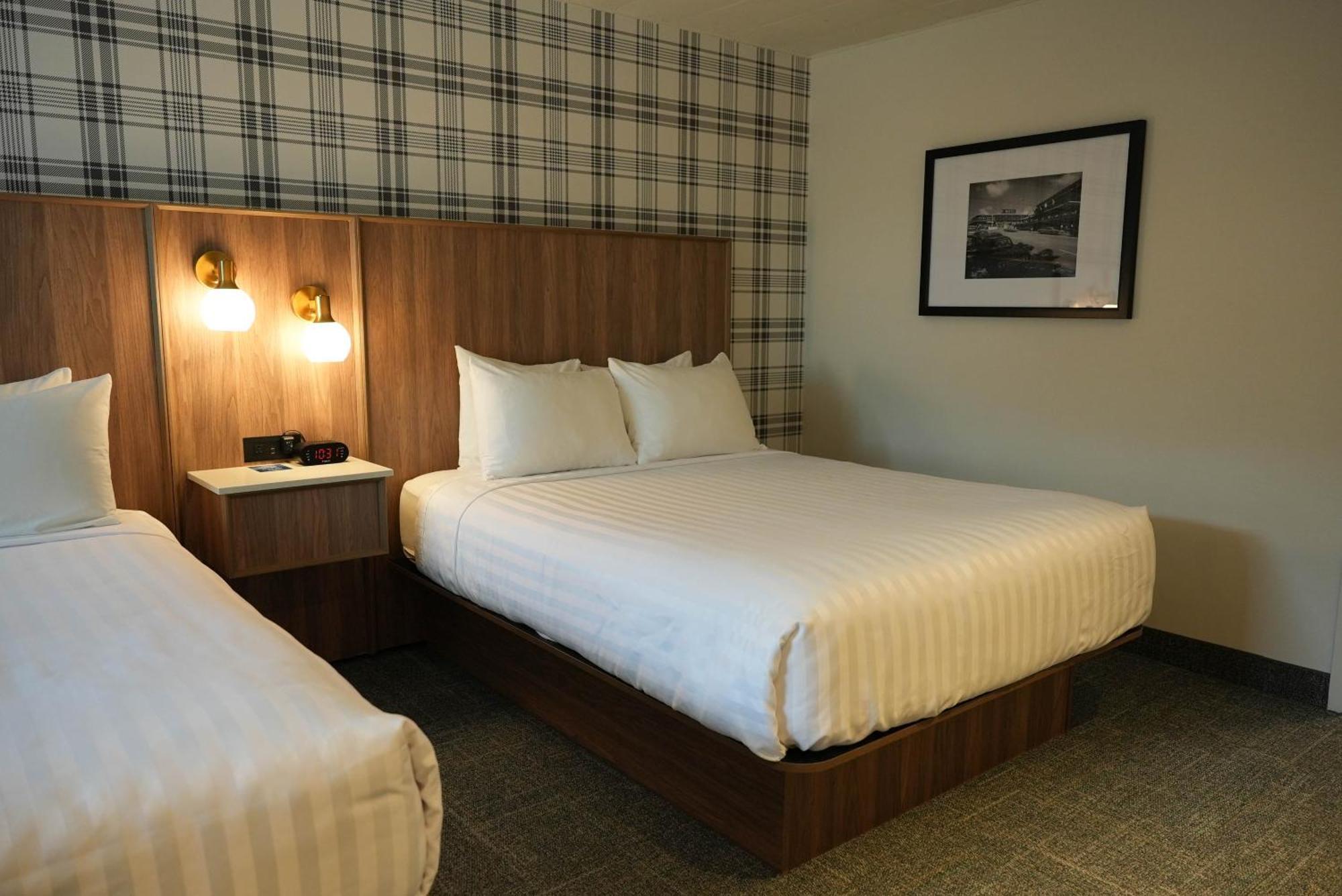 Travelodge By Wyndham Niagara Falls At The Falls Екстериор снимка