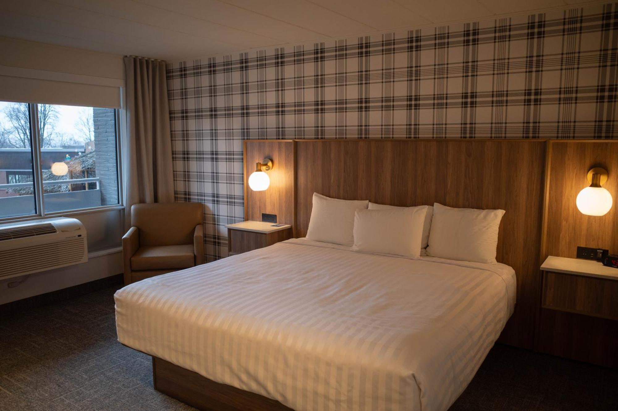 Travelodge By Wyndham Niagara Falls At The Falls Екстериор снимка