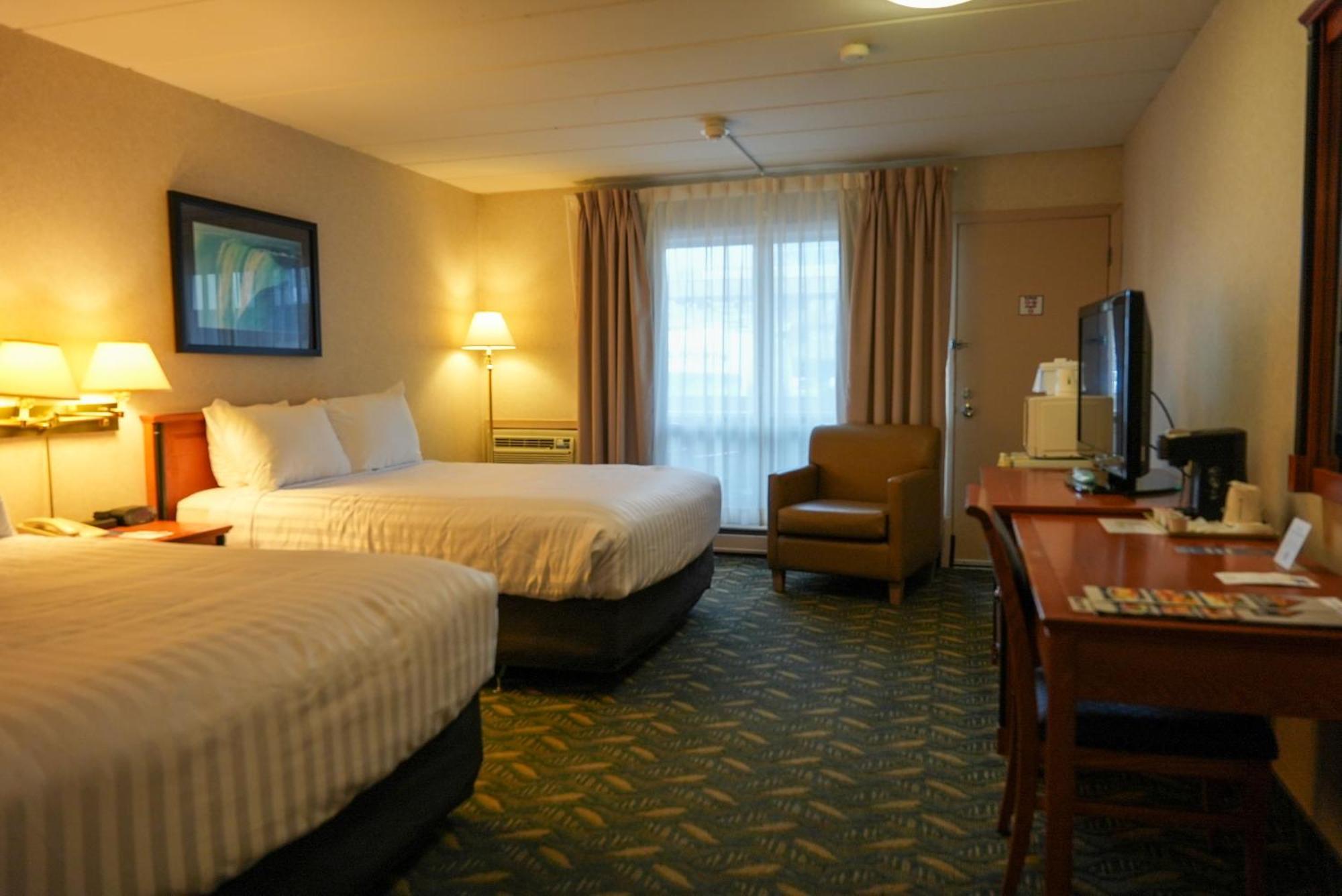 Travelodge By Wyndham Niagara Falls At The Falls Екстериор снимка