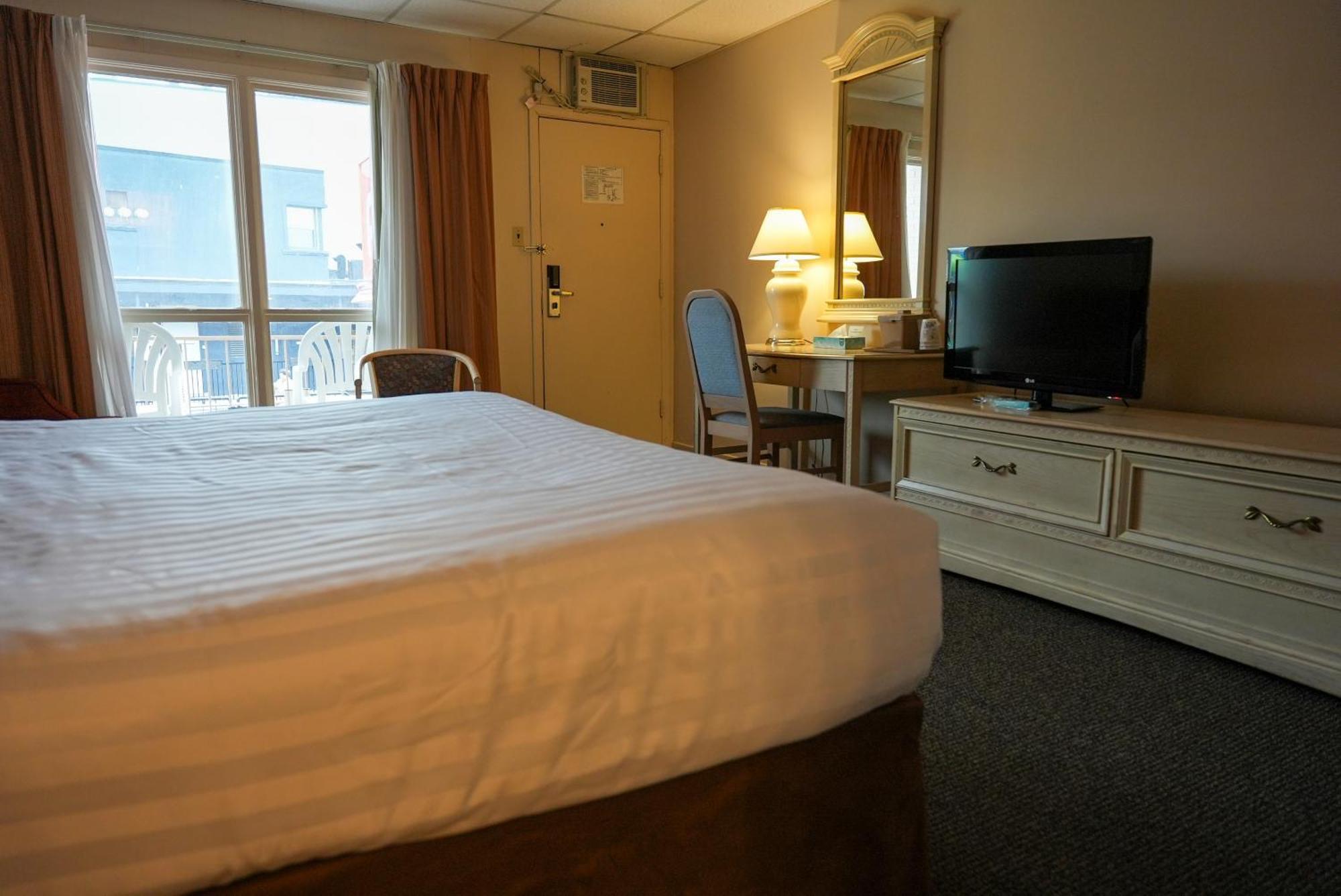 Travelodge By Wyndham Niagara Falls At The Falls Екстериор снимка